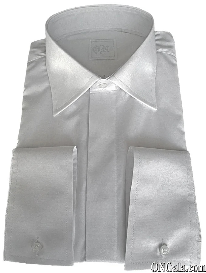 Camicia in cotone bianca con bottone in madreperla