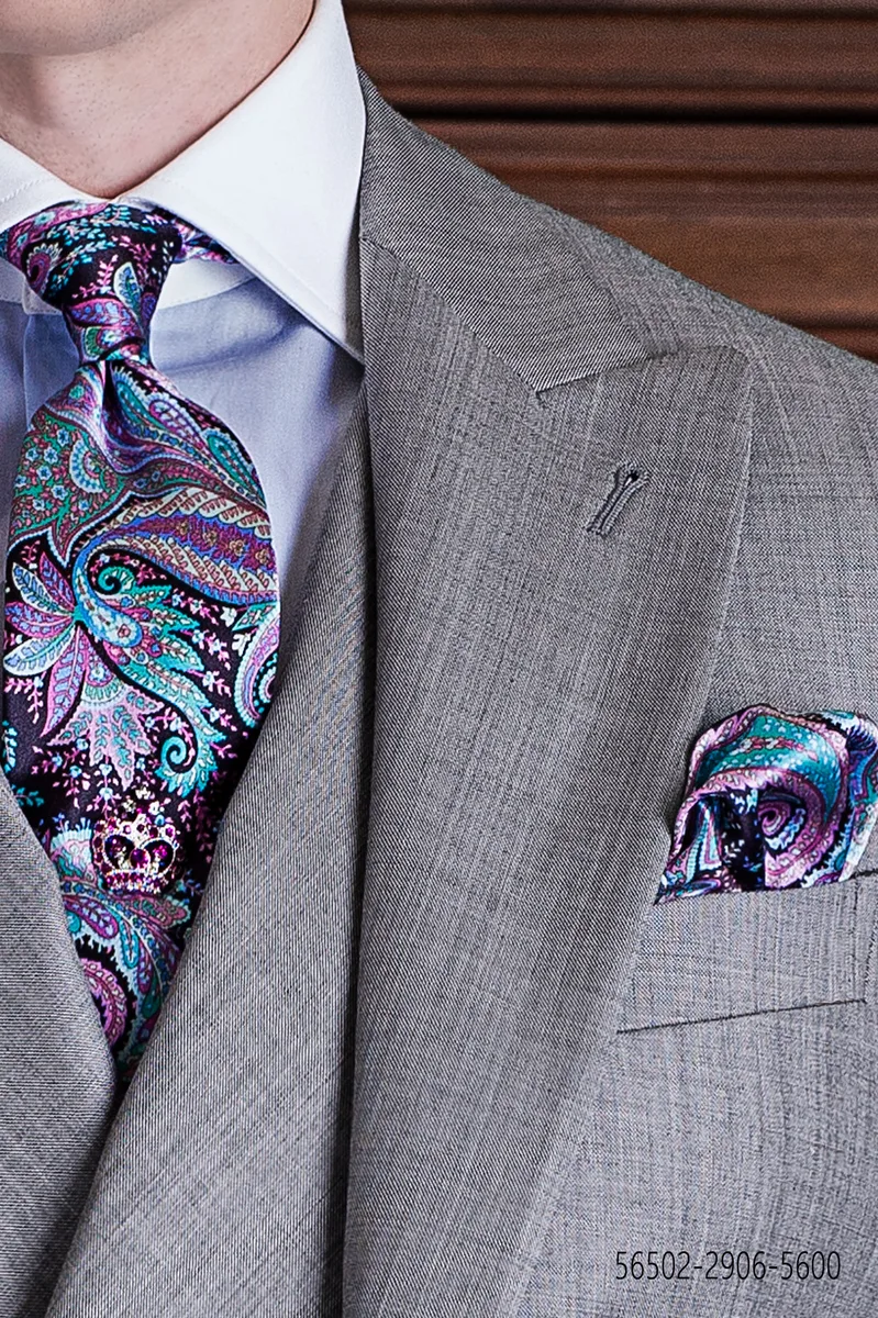 Tie and Handkerchief in paisley silk