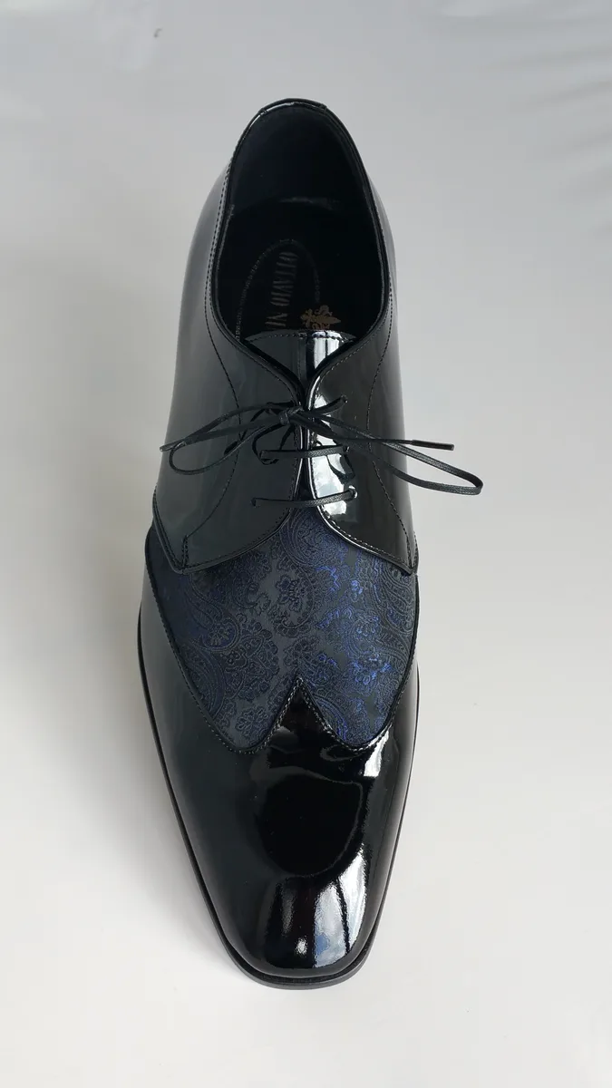 Scarpa allacciata bicolore nero-damascato blu