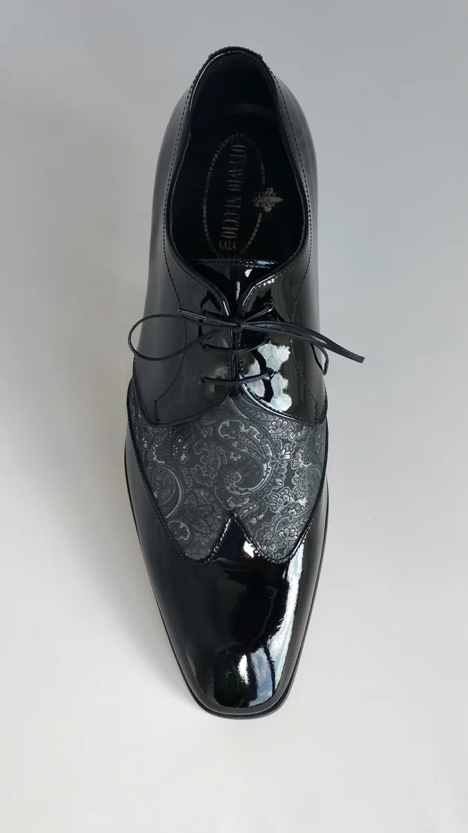 Scarpa allacciata bicolore nero-damascato grigio