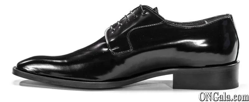 Chaussures à lacets en cuir brossé noir