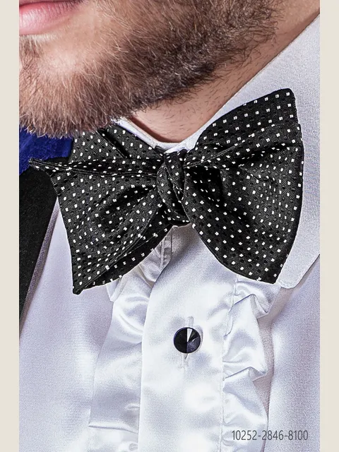 Self-tie bow tie in black silk with polka dots