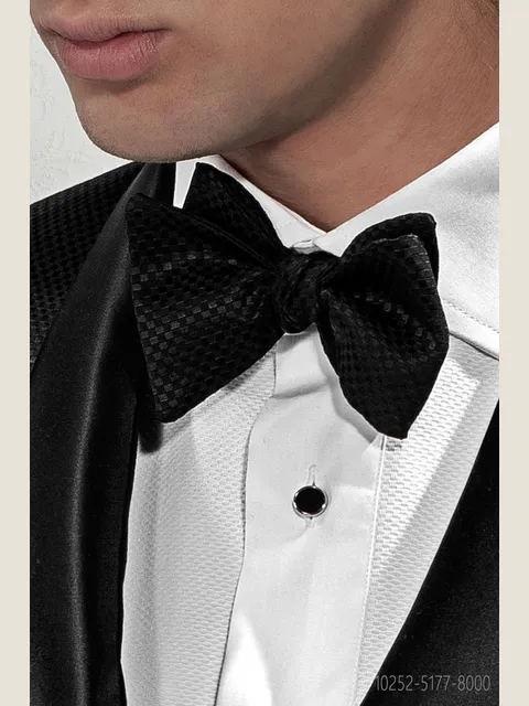 Self-tie bow tie in black damiè