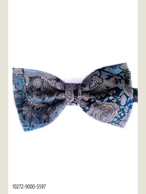 Knotted bow tie in silk