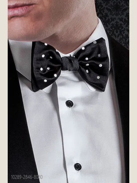 Bow tie in black silk with white polka dots