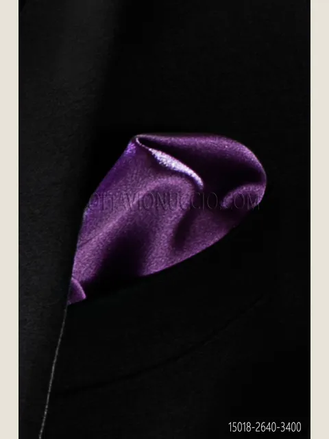 Handkerchief in violet satin