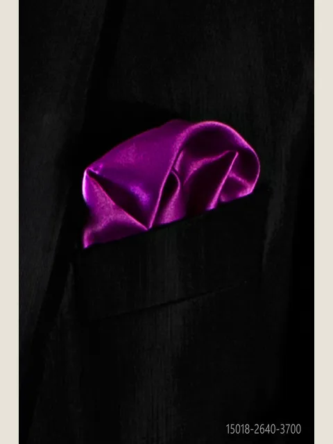 Handkerchief in fuchsia satin