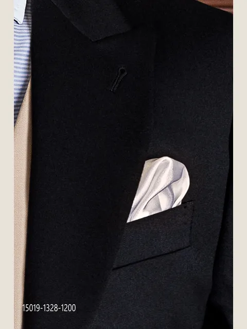 Handkerchief in ivory satin