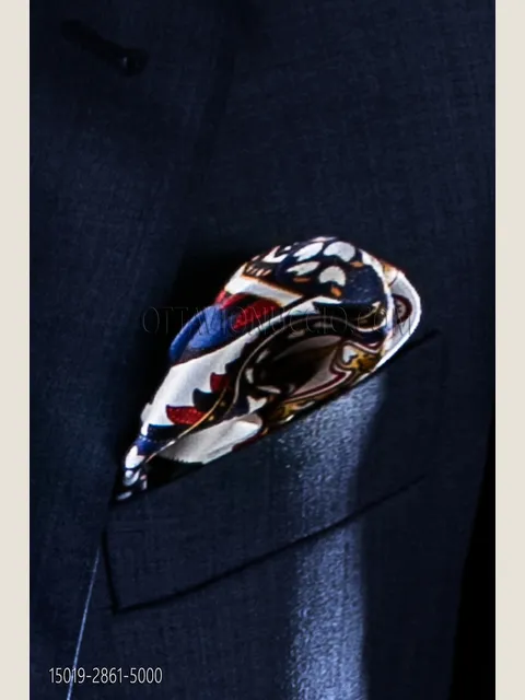 Handkerchief in pure silk with floral print