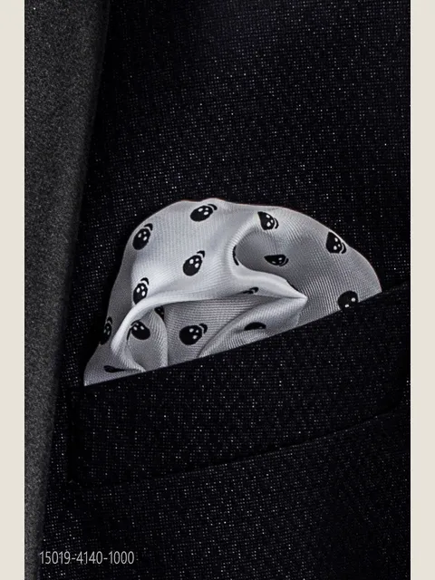 White handkerchief with black skulls