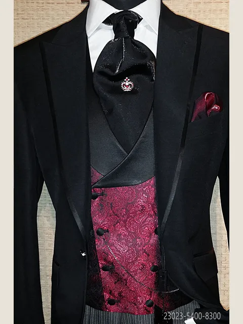 Double-breasted waistcoat in red damask, 8 buttons