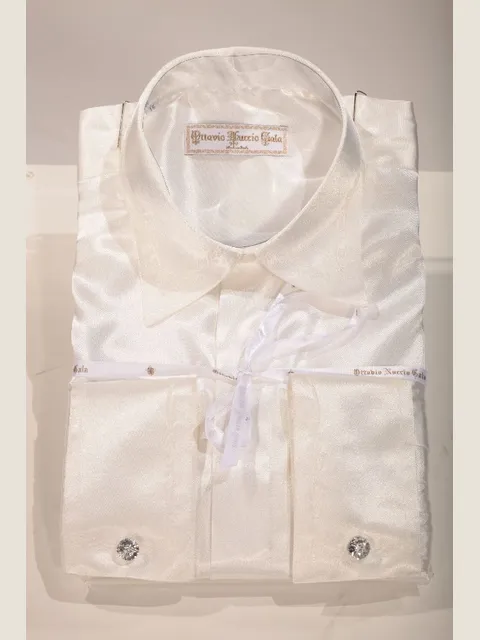 Shirt in white satin with floral embroidery