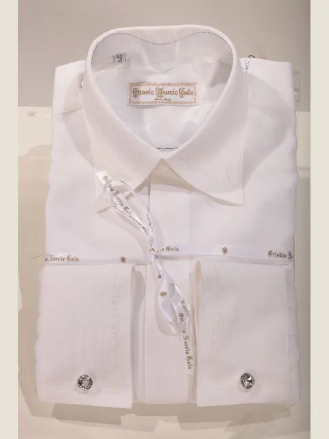 Shirt in white microfibre with floral embroidery