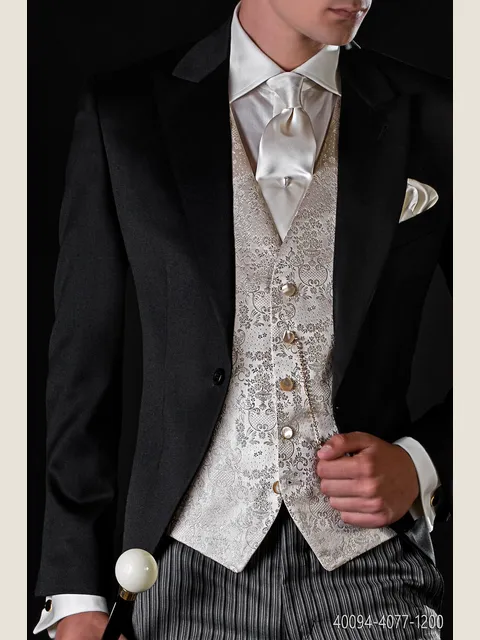 Shirt with classic collar in ivory pure cotton