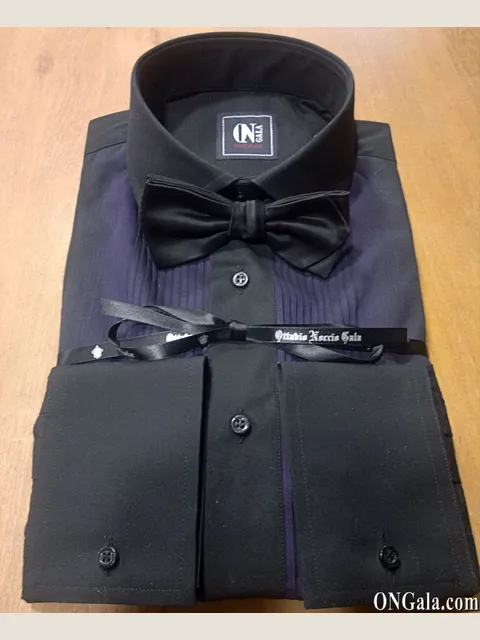 Black Tuxedo shirt in cotton with plissé