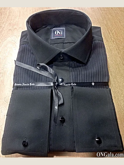 Black Tuxedo shirt in cotton with plissé, black cufflinks