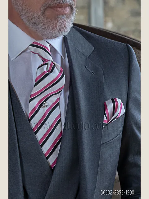 Tie and handkerchief in jacquard silk with stripes on white background