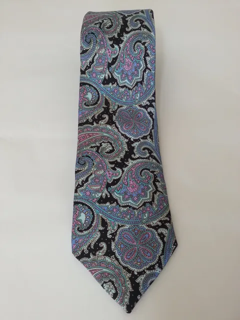 Tie and Handkerchief in patterned Jacquard silk