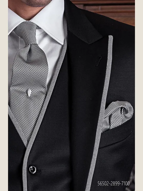 Grey "Prince of Wales check" tie and handkerchief