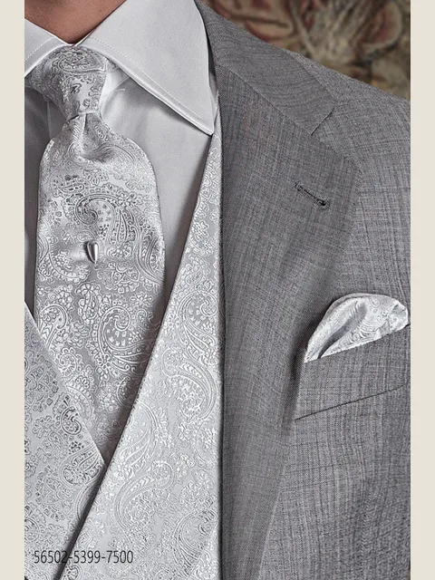 Light grey damask tie with handkerchief