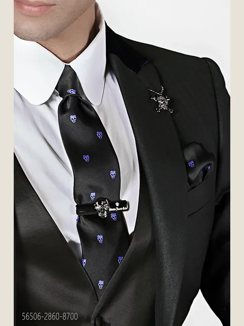 Slim tie and Handkerchief in black silk with purple skull print
