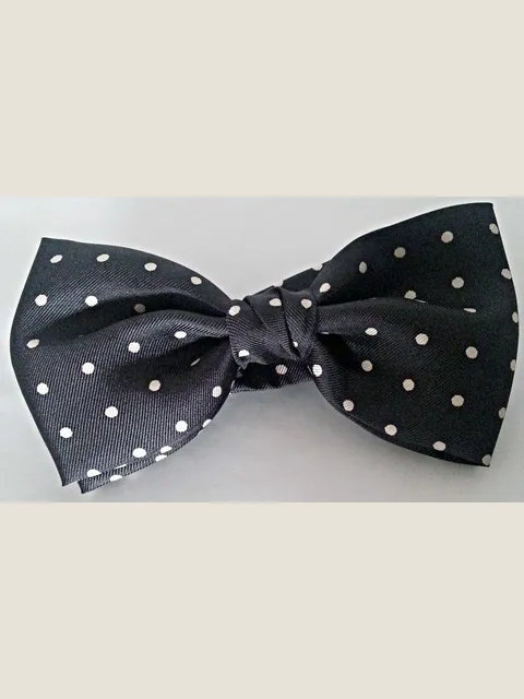 Bow tie and Handkerchief in silk with black ground and white polka dots