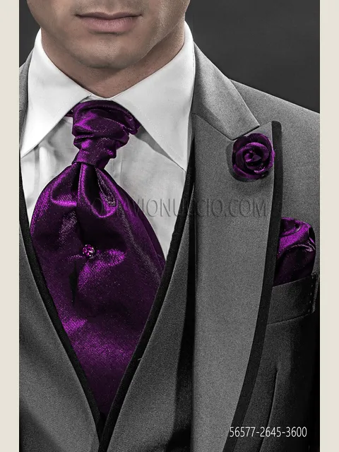 Fuchsia Lurex Cravat and Handkerchief Set