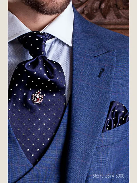 Cravat and handkerchief in blue silk with white polka dots