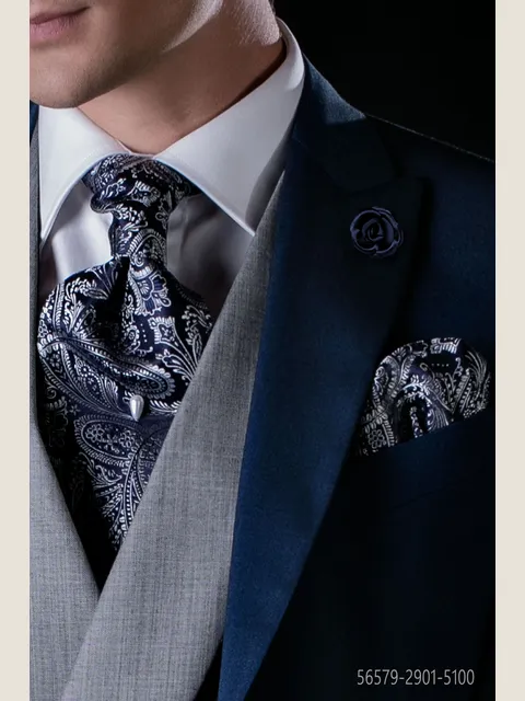 Cravat and handkerchief with blue paisley pattern