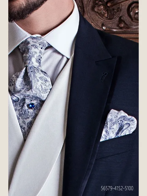 Self-tie Cravat in blue and white with paisley pattern