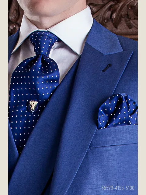 Self-tie Cravat and handkerchief in blue with white polka dots