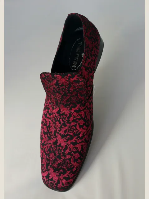 Slipper in red damask fabric