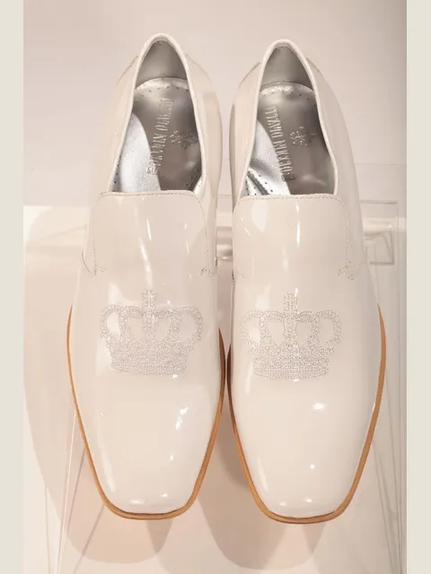Slipper gris perla con bordado corona perlado