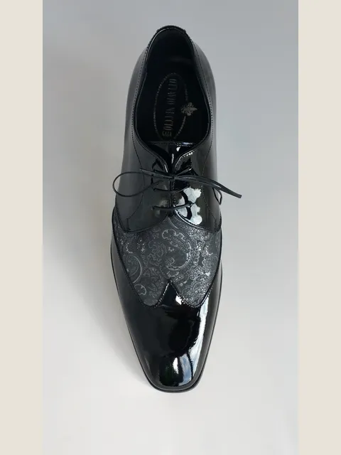 Two-tone lace-up shoe in black-grey damask