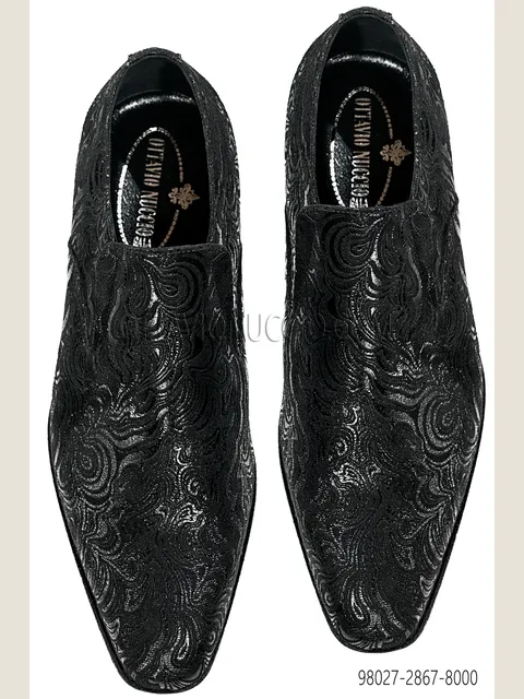 Shoe in black damask