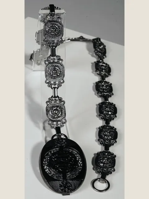 Metal belt with buckle in gunmetal grey finish