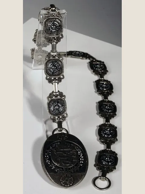 Metal belt with buckle in gunmetal grey finish