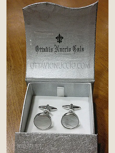 Flat round cufflinks with mother-of-pearl enamel