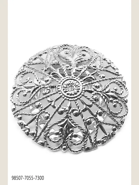 Knot holder with nickel finish