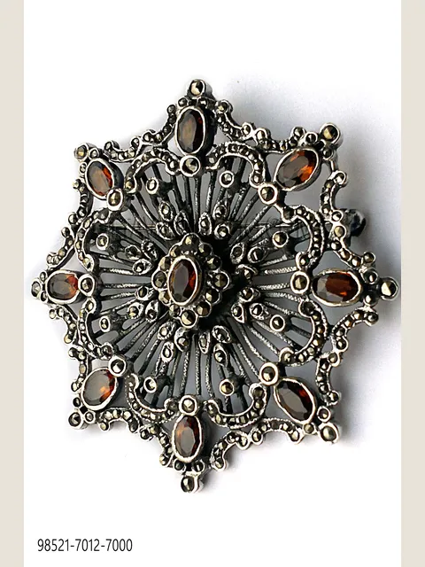 Silver-plated star brooch