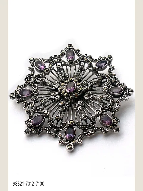 Silver-Plated 8-Pointed Star Brooch