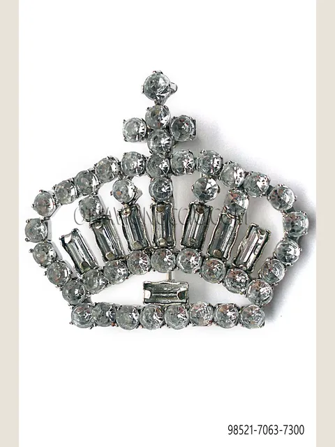 Brooch with crystal crown