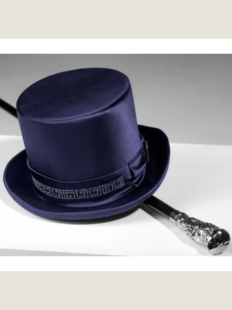 Top hat in blue satin with rhinestones