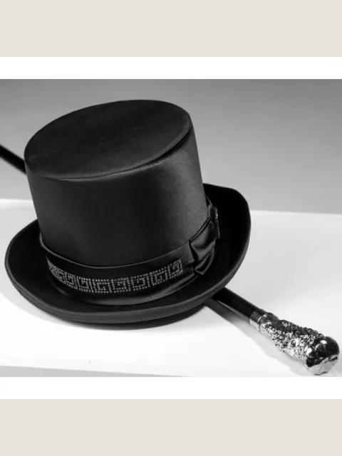 Top hat in black satin with rhinestones