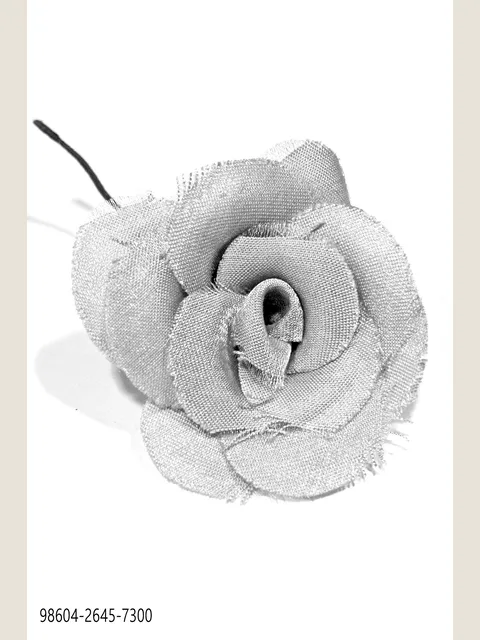 Pearl Grey Lurex Flower