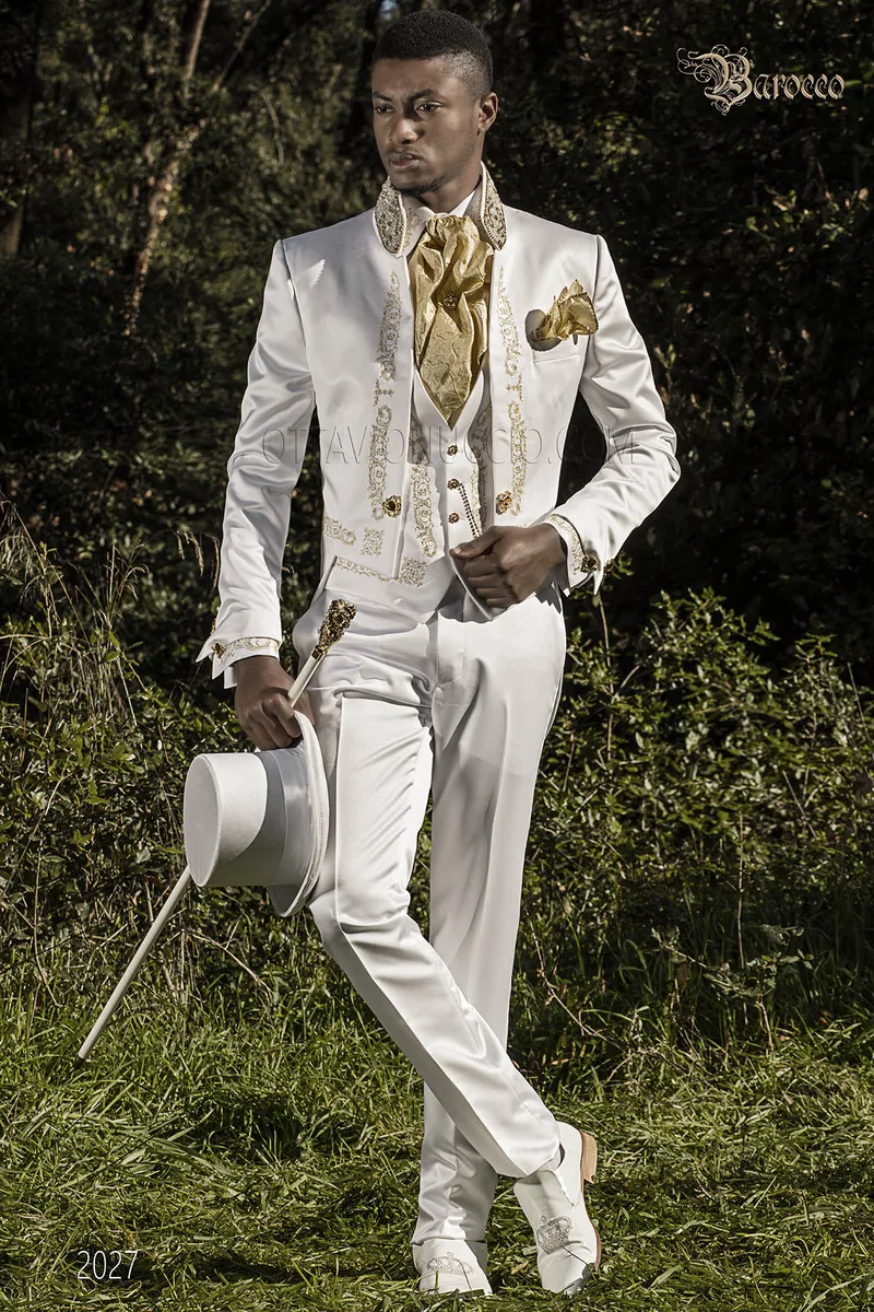 Weißer Barock-Frack für den Bräutigam mit Goldstickerei 1
