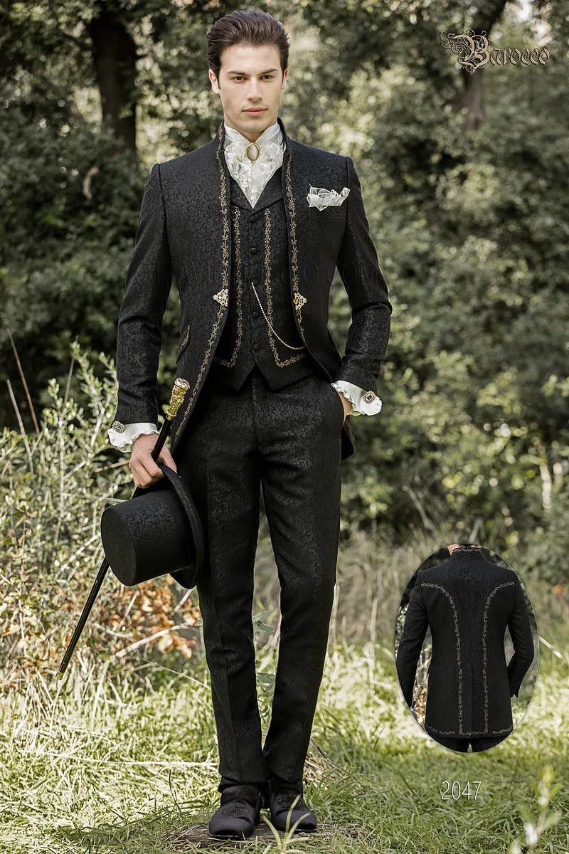 Traje cuello mao estilo barroco adamascado negro bordado en oro 1