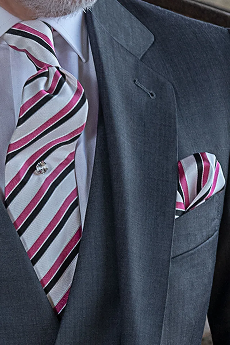 Tie and handkerchief in jacquard silk with stripes on white background