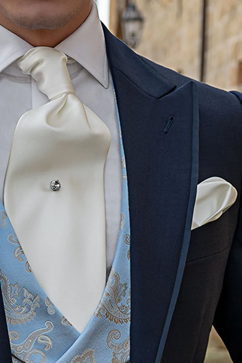 Chaqué moderno de novio azul, pantalón de rayas gris 3