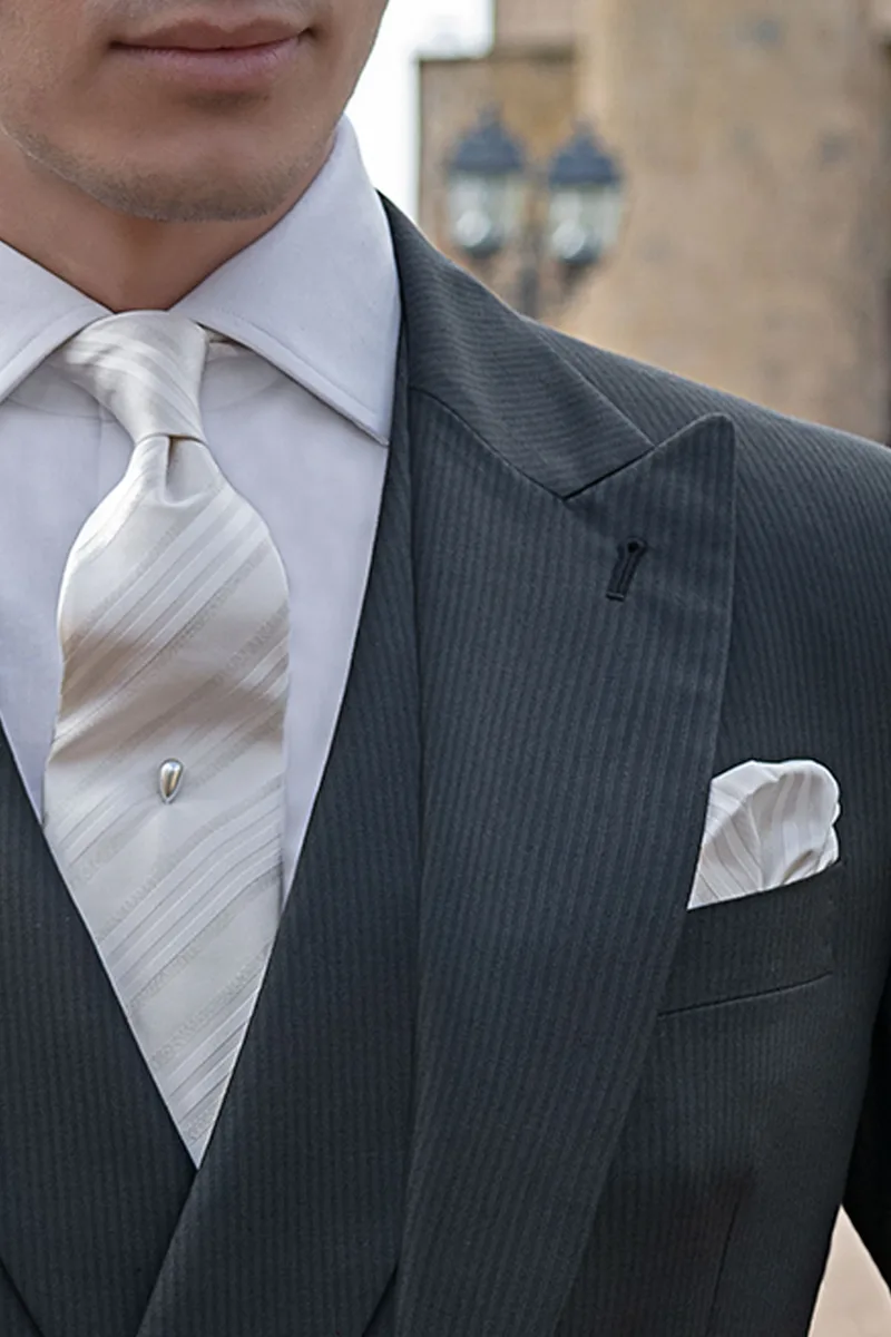 Cravatta e fazzoletto seta avorio a righe lurex